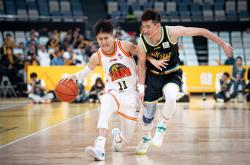 开云体育在线-球队高效进攻击败对手，赢得晋级资格