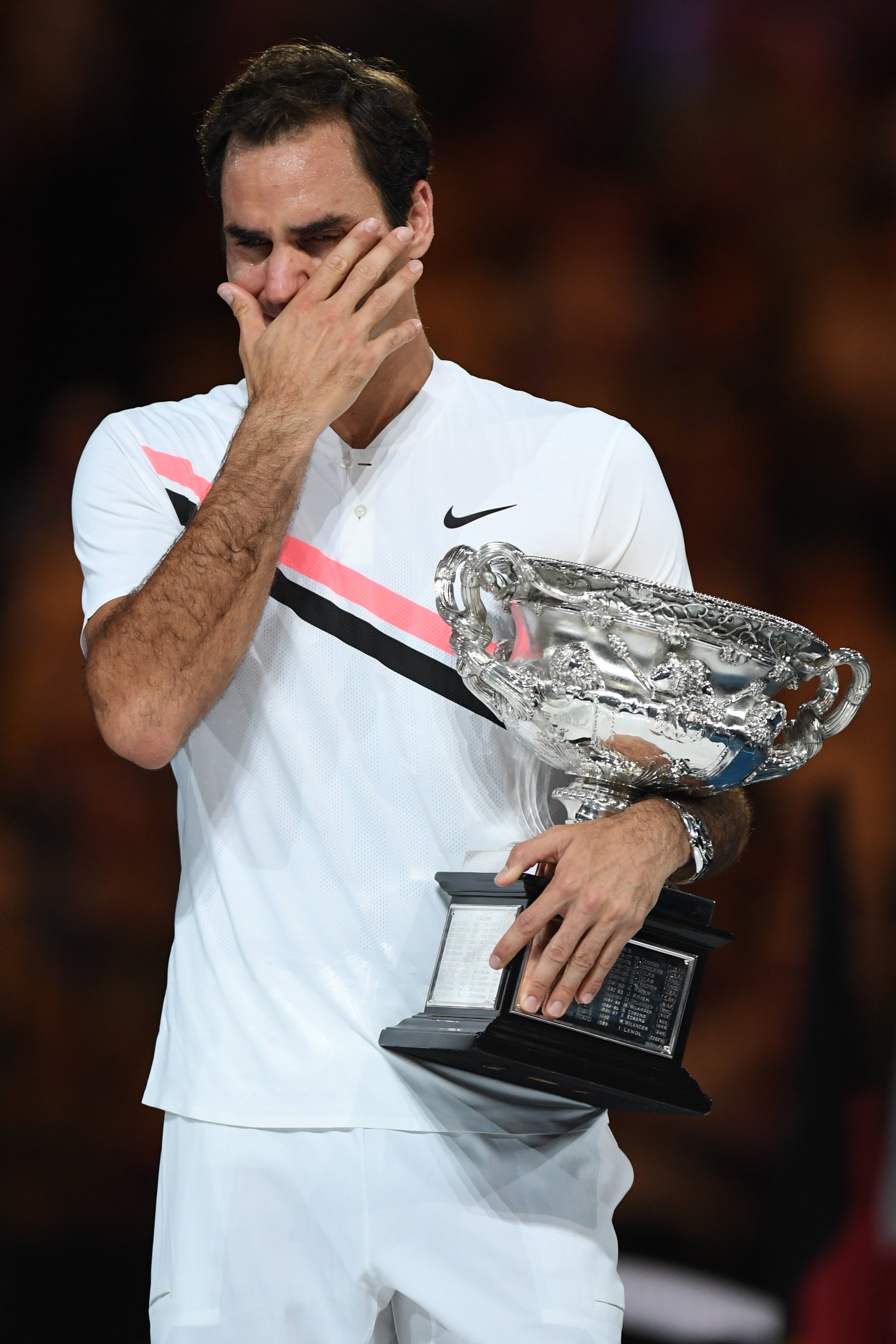 英国网球队逆转世界网球队,费德勒惊艳世界的简单介绍 英国网球队逆转世界网球队,费德勒惊艳世界的简单介绍