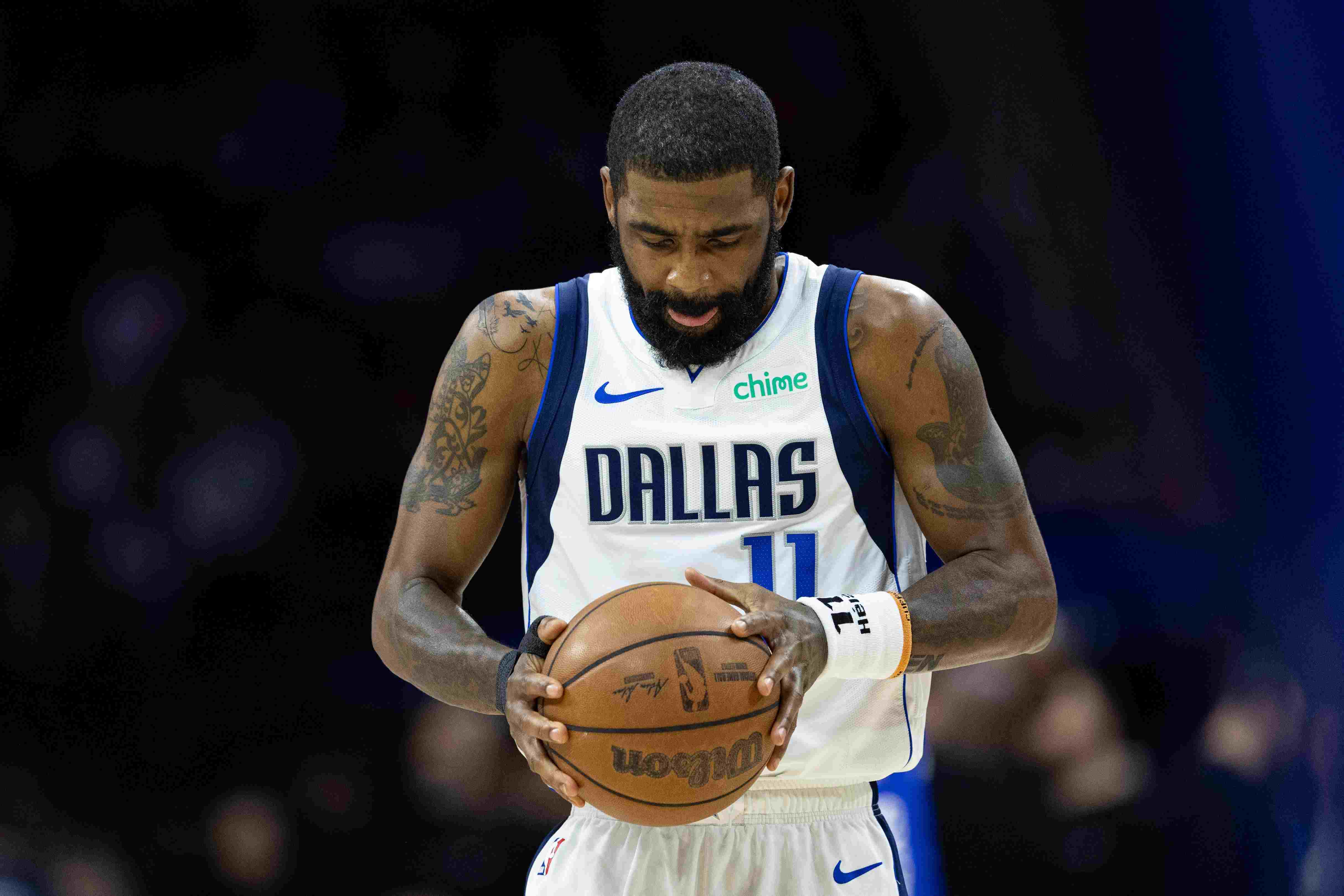 包含公牛横扫勇士，欧文打破历史纪录的词条